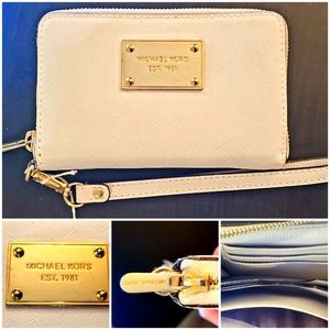 Like New MK Wrist Wallet